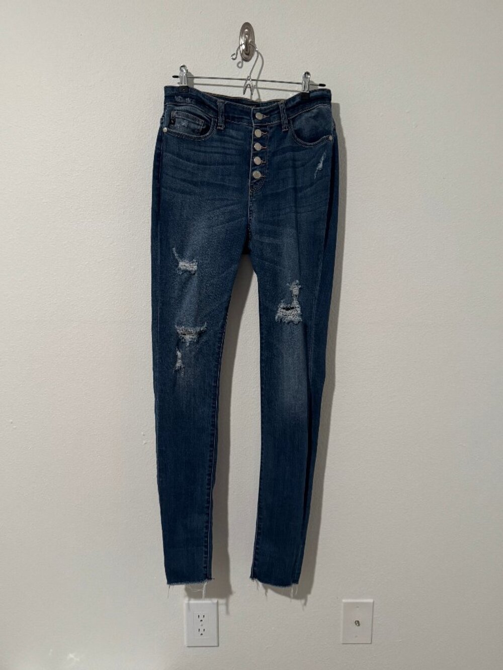 Judy Blue High Rise Button Fly Destructed Medium Wash Jeans Size 7/28 (28x32) - Picture 2 of 13